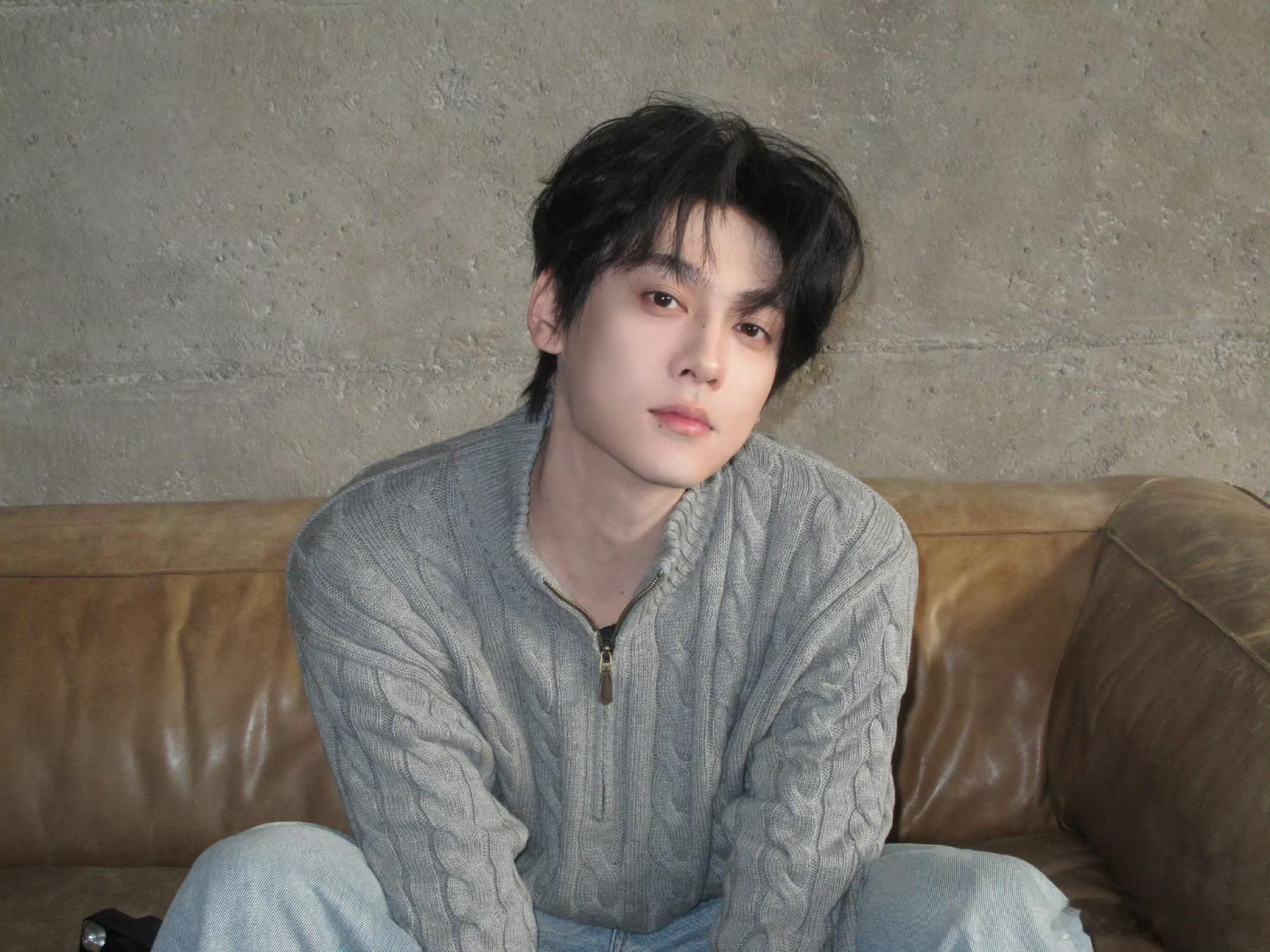 田栩宁 txn向全世界安利田栩宁 “玫瑰在海里燃烧 我的爱在烈火中绽放.” ＂?