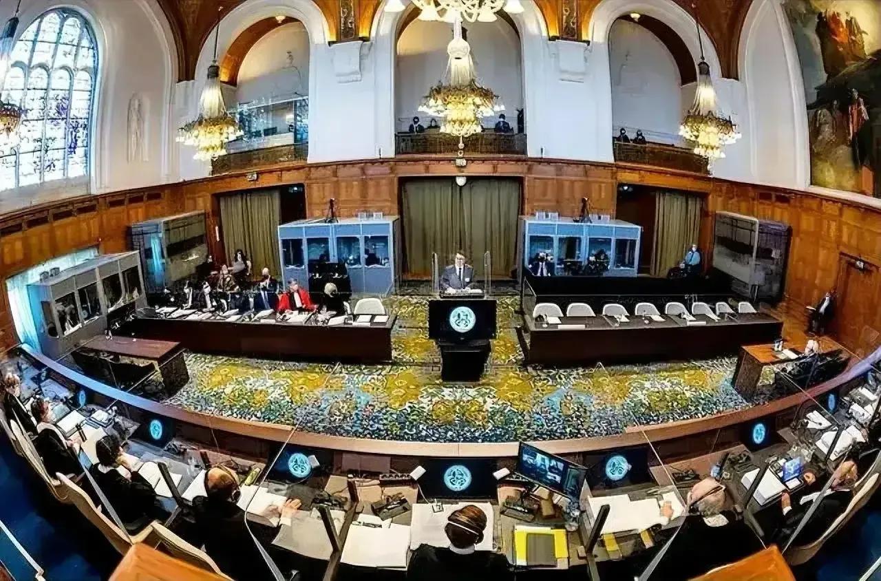 不被承认的海牙国际法庭又开始唠唬嗑，但是他们真不敢干虎事！普京如果去南非参加金砖