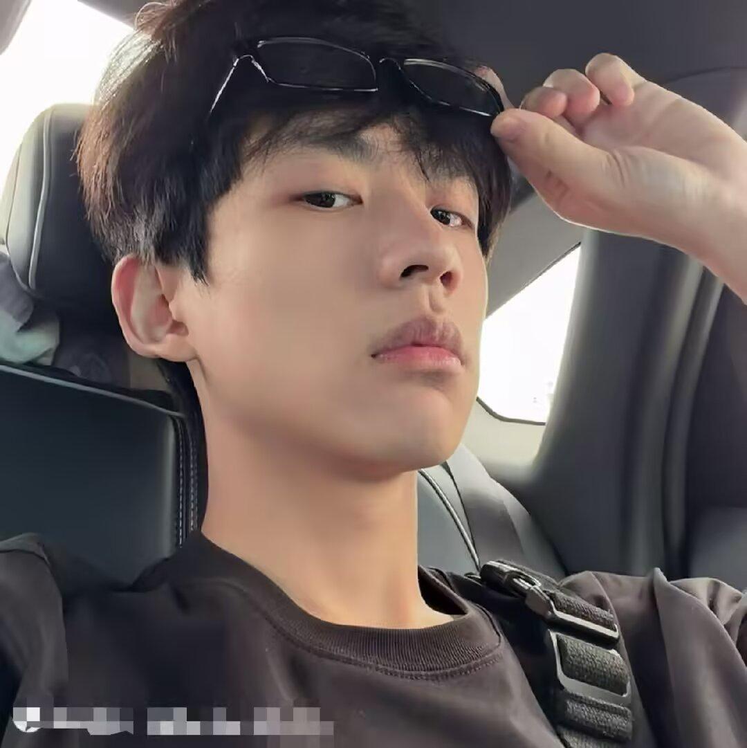什么样子的生活是最让人惬意的永远不要责怪你生命中的任何人，好的人给你快乐，坏的人