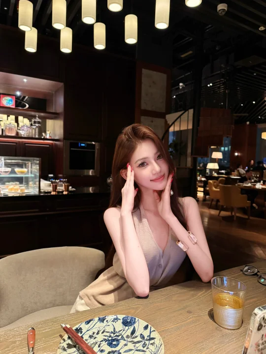 𝓛𝓲𝓿𝓮 𝓯𝓸𝓻 𝔂𝓸𝓾𝓻𝓼𝓮𝓵𝓯🥂