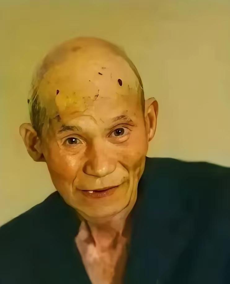 欧树这名字，乍一听真像小说里的传奇角色，可他却是现实中在中国坐牢最久的人。195