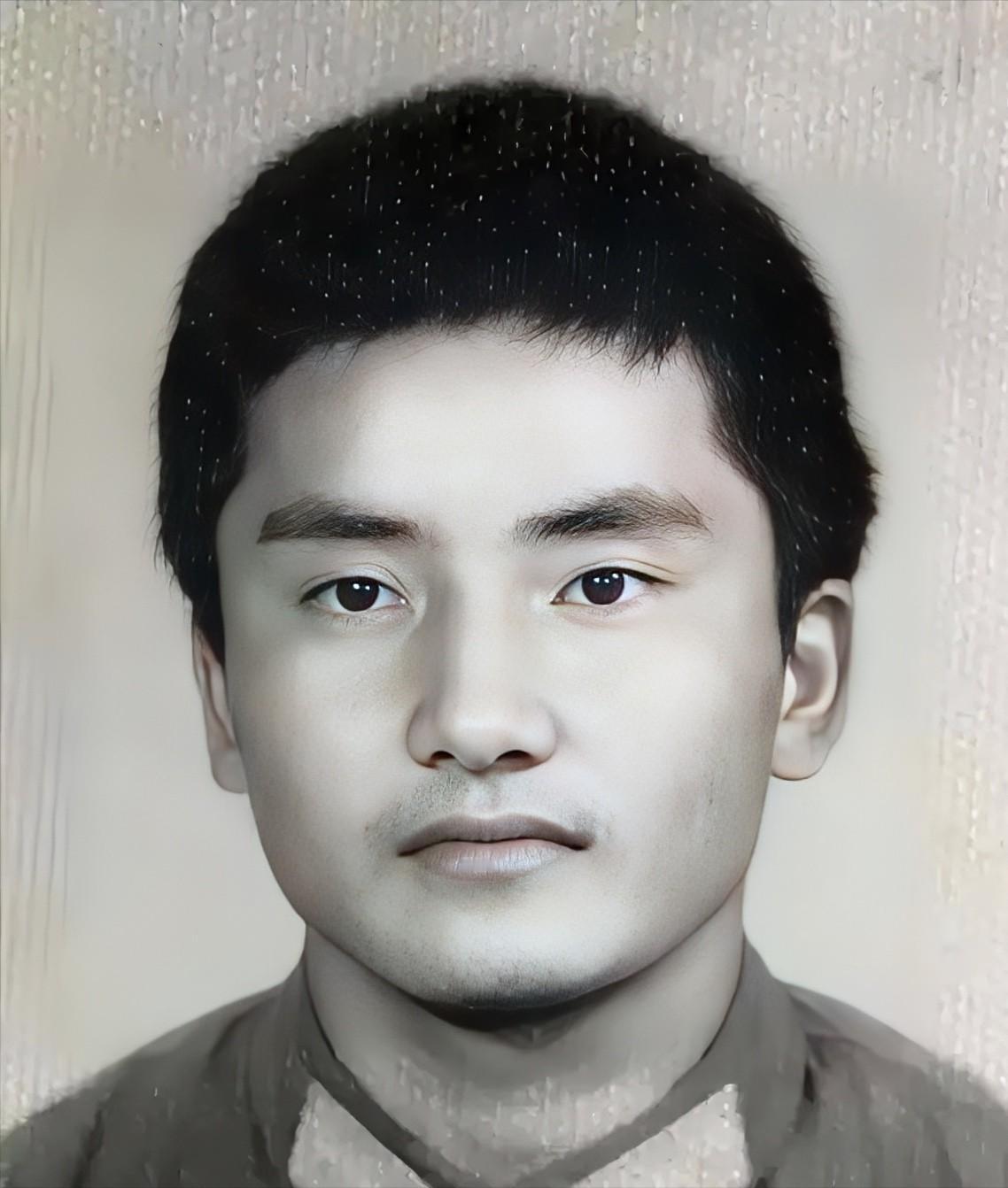 [微风]老山“十五勇士”之一周忠烈为掩护战友，歼敌20多人打光子弹，身负重伤被敌