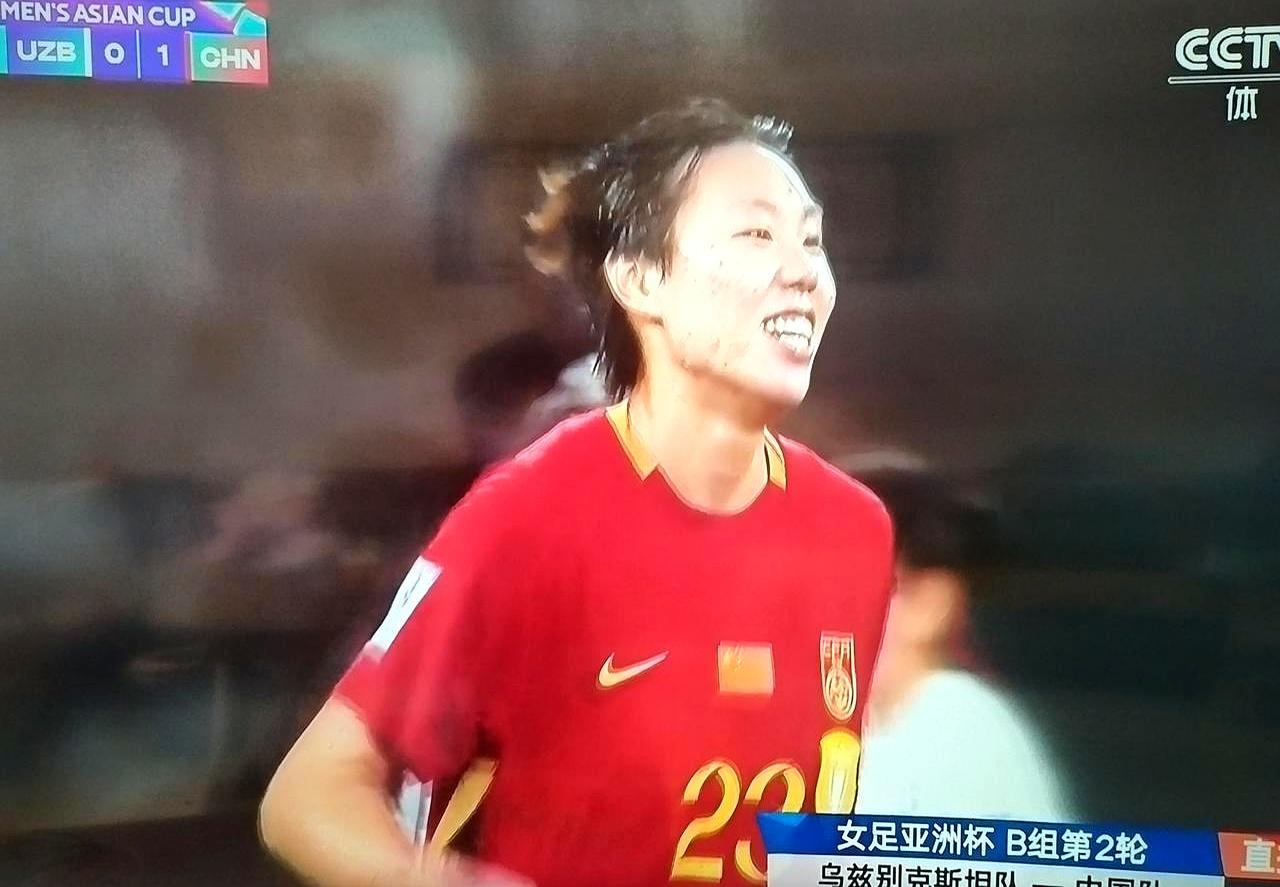 78%控球碾压，中国队差点卡在上半场1-0
第29分钟邵子钦禁区被拉拽倒地，点