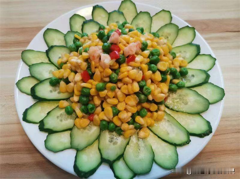 一盘金玉满堂，藏着家常的甜与鲜
 
餐桌之上，美食从来都不只是果腹的存在，更是生