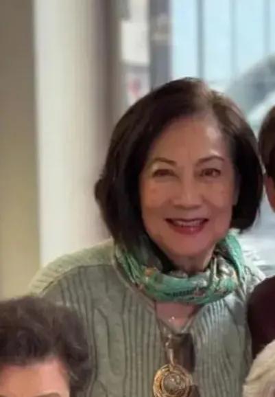 还记得这位亚视老戏骨吗？以前经常演恶女，如今87岁变得慈眉善目
她的名字叫梁珊，