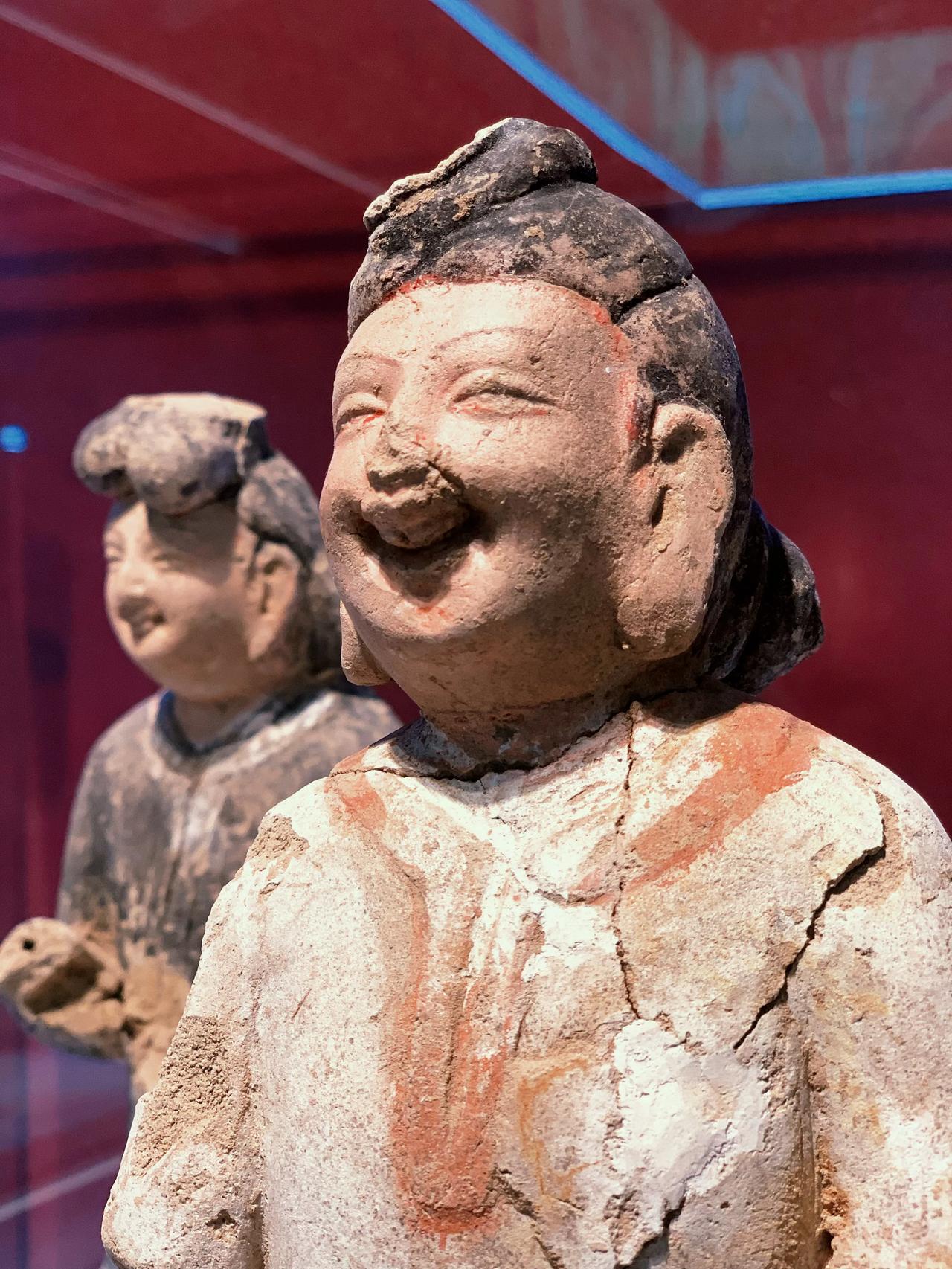 古人的审美远远超过我们现在！真是越看越喜欢啊，你们仔细端详一下是不是？
这是16