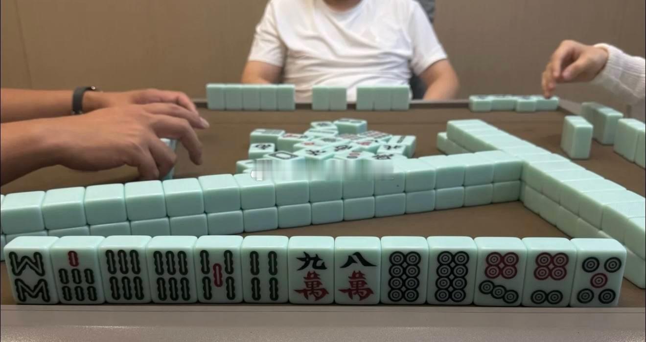 今天沒有“高开低走”且量能重回2万亿，大多朋友手中个股都有不错的溢价本周个股——