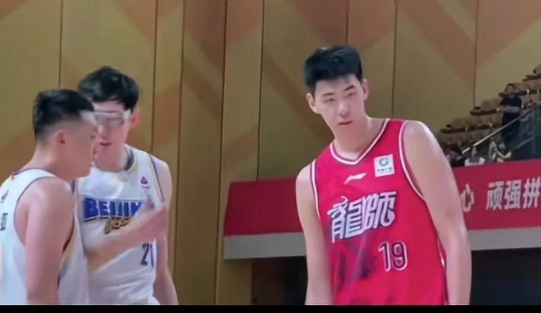 广州VS北京三国篇。
周琦:两军集结壤山，正进行拉锯战，将军可搬运粮草前往，以解