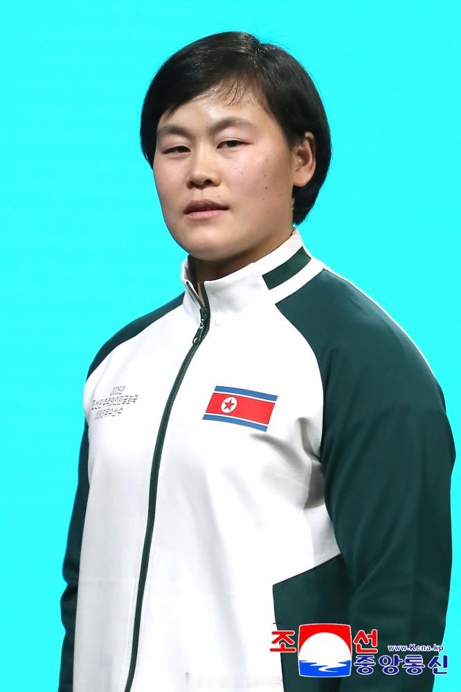【２０２５年朝鲜民主主义人民共和国十佳运动员——四·二五重竞技队举重运动员宋菊香