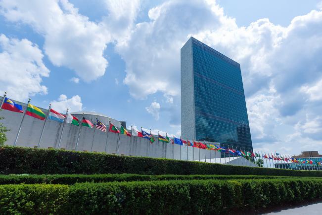 经过一番拉扯，美国终于要向联合国缴纳7.25亿美元拖欠的会费了，不过缴纳这些钱的