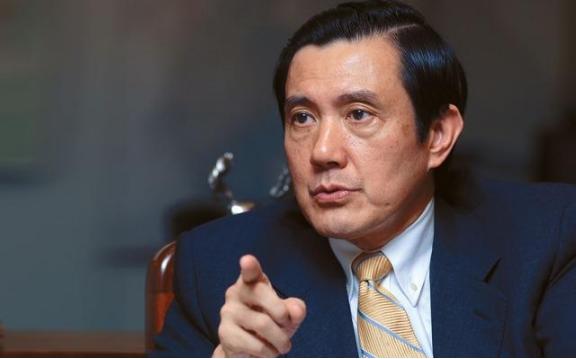 马英九曾在公开场合喊出“大陆若动武，台湾绝不投降”，声势不小。就在同一时间，解放