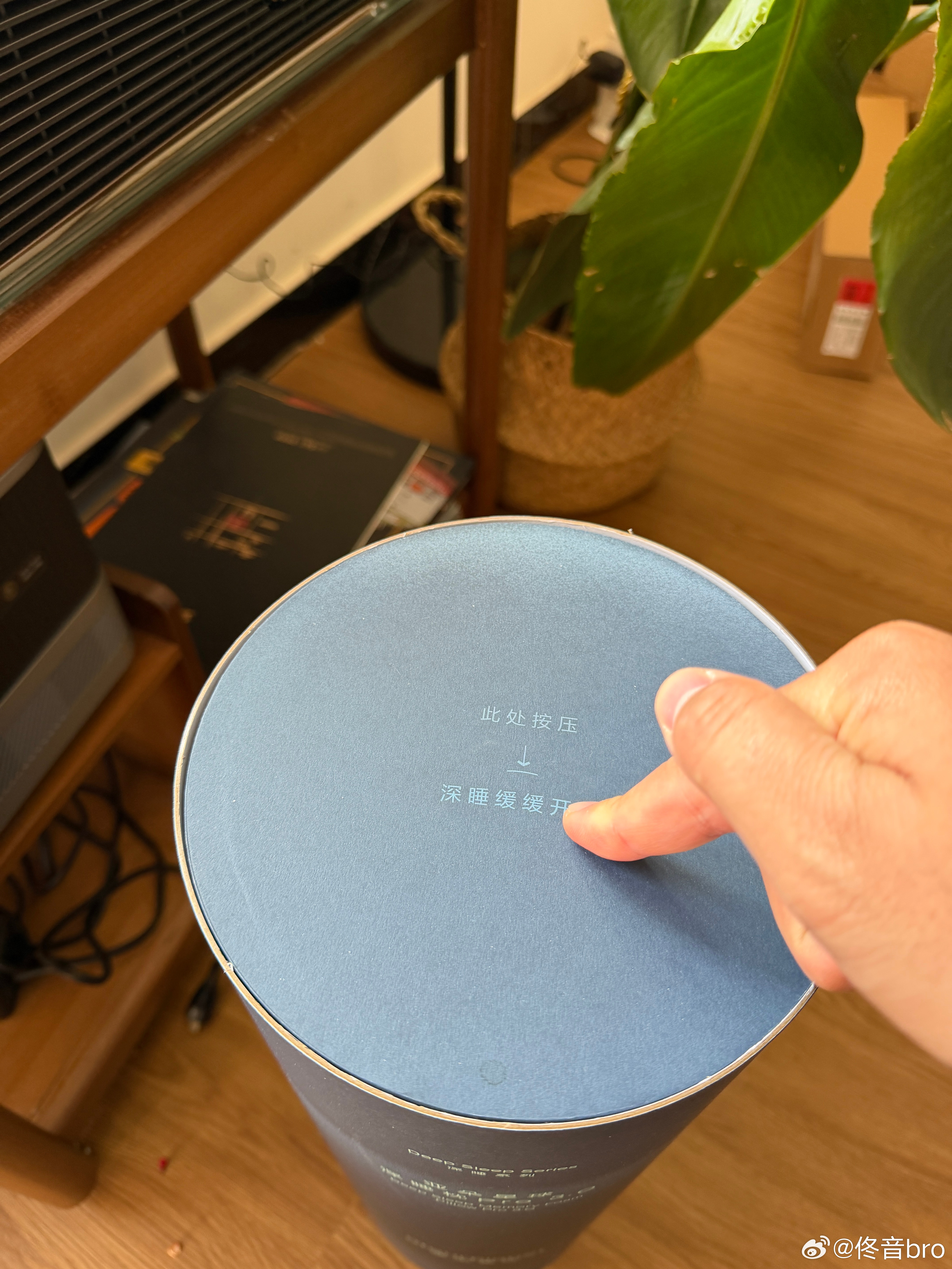 前几天住亚朵一觉睡到天亮感受了一把超级深度睡眠，感觉枕头不错微信跟人念叨了一句，