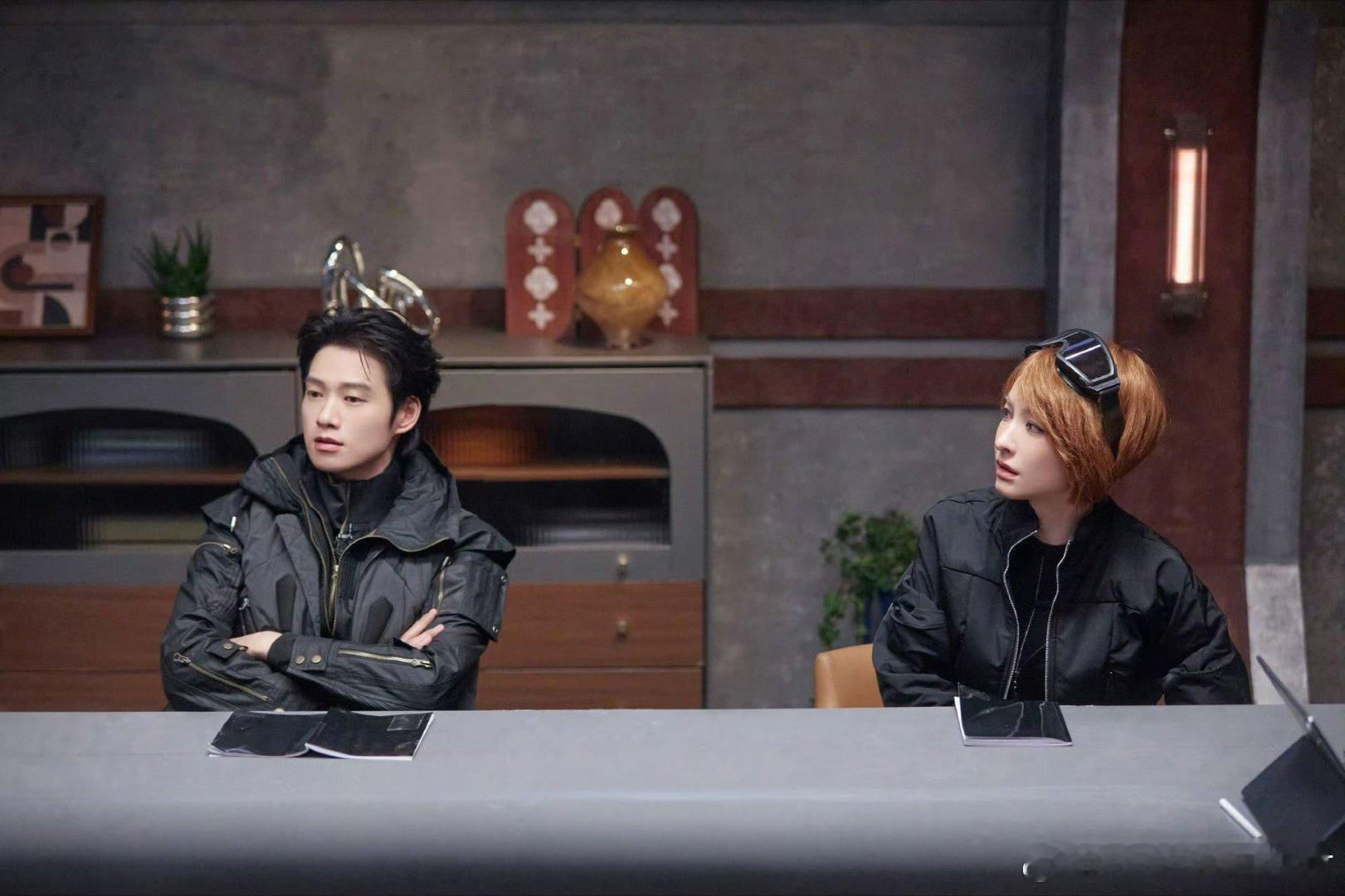 大侦探黑室大劫案大侦探 42号货物终于开箱，黑室大劫案尘埃落定。可那个倒在沙暴里