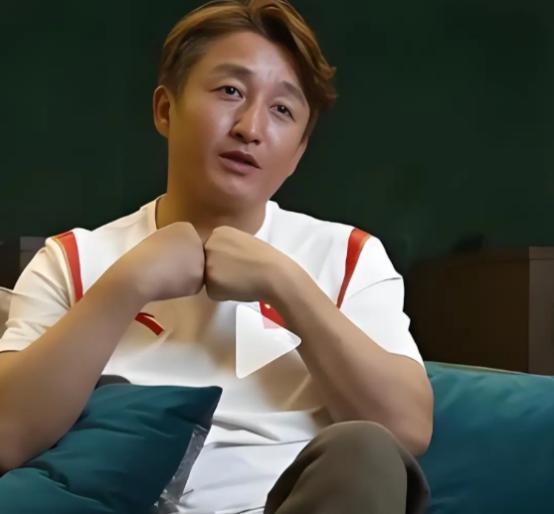 2017年，邹市明终于败光了自己多年攒下的两亿多，当初他一意孤行非要在寸土寸金的