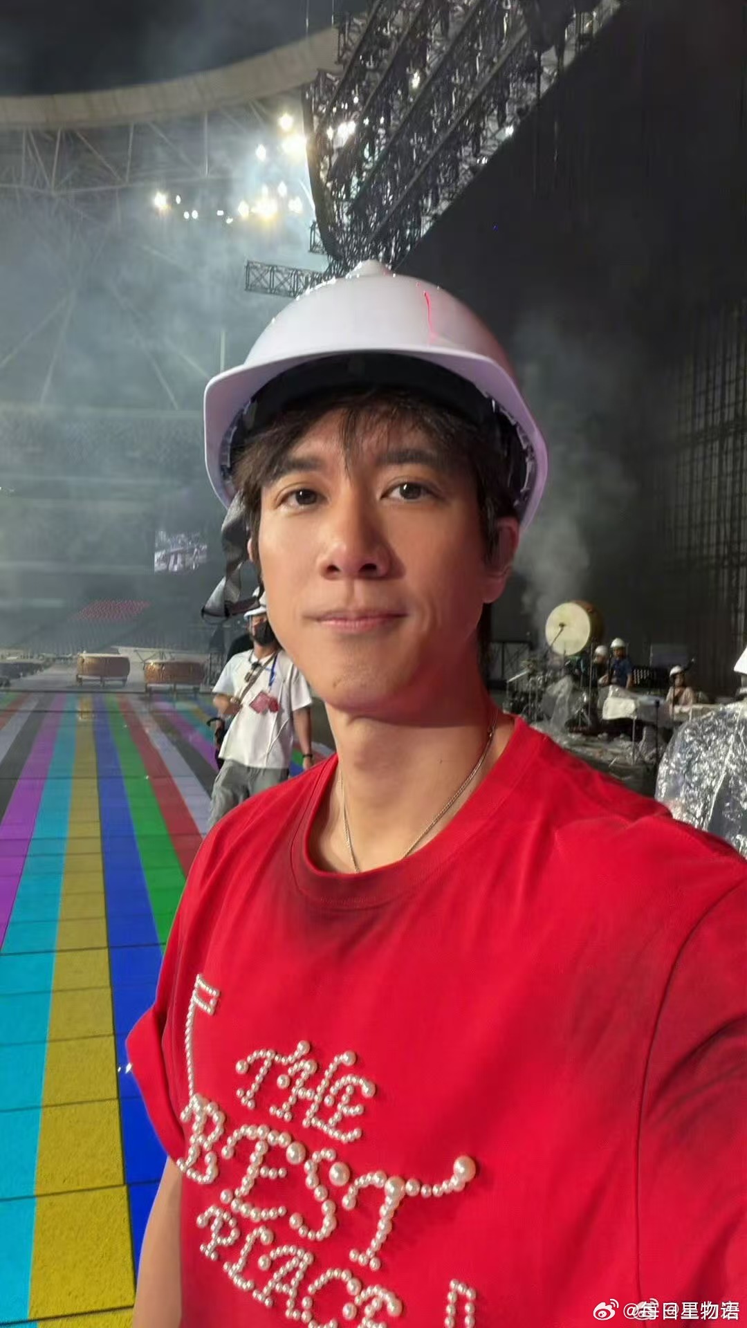 王力宏戴安全帽被网友称建材王总粉丝叫王力宏AAA建材王总 「最好的地方Ⅱ」世界巡