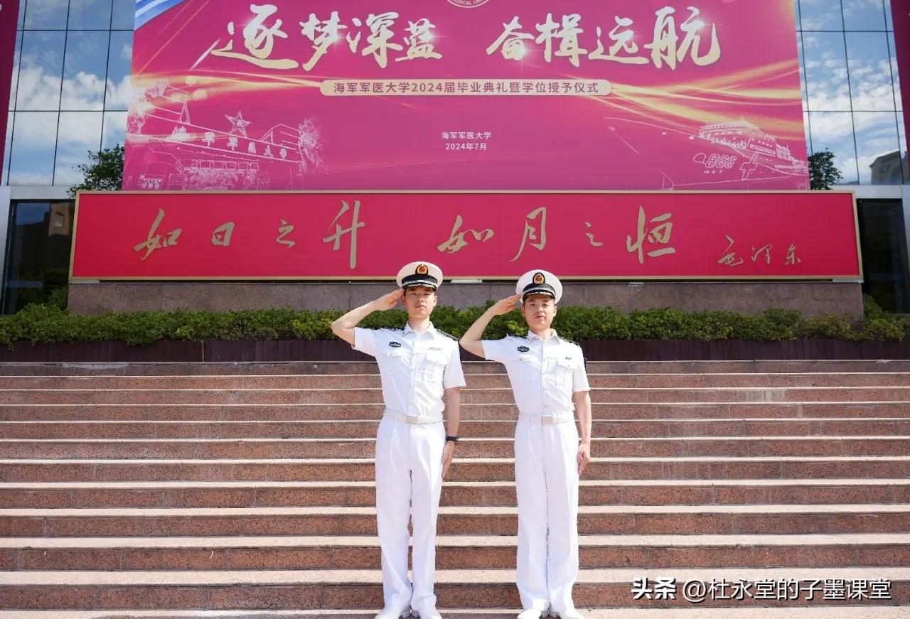 有这样一对双胞胎兄弟他们高考携手考进同一所军校在今年的毕业季他们双双递交戍边申请