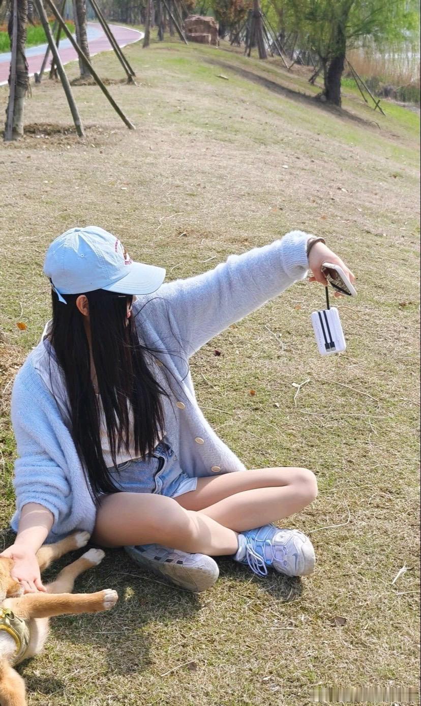 肉丝运动鞋，春天的晨练 ​​​