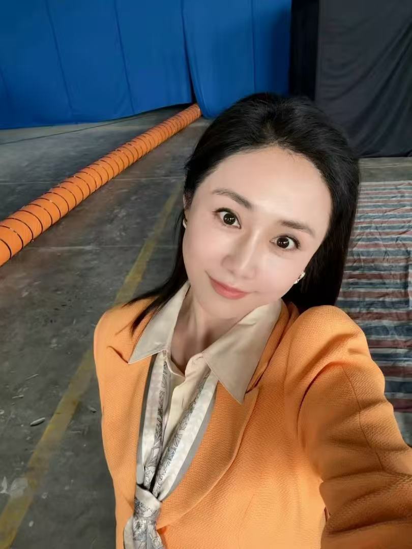 刘芸生逢其时清醒姑姑 刘芸齐晓飞通透刘芸演的齐晓飞，有着一份看透生活后的清醒和通
