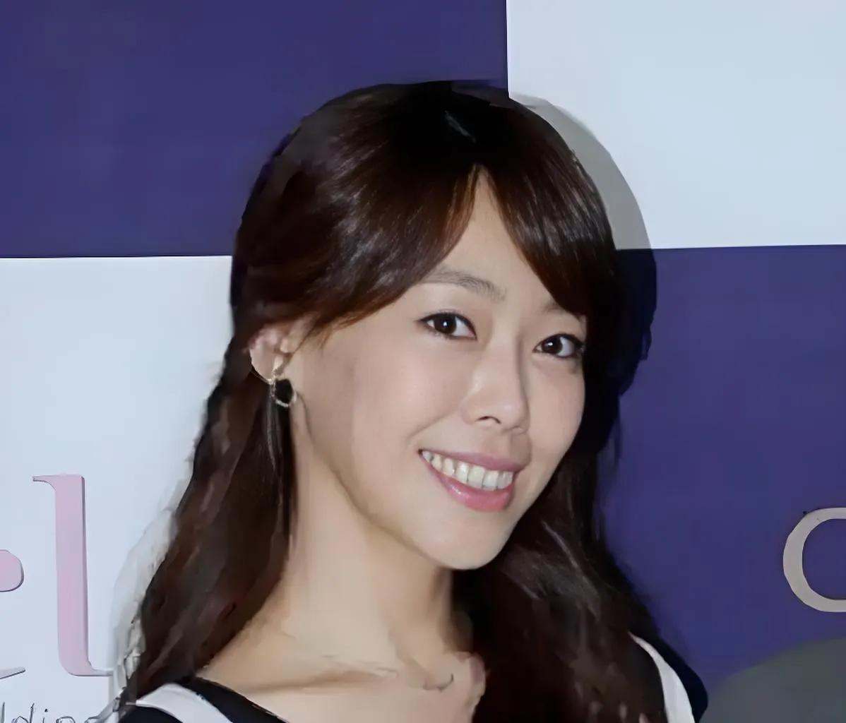 韩国女歌手李敏（이민）于8月6日被发现在家中去世，终年46岁。警方接到报警后抵达