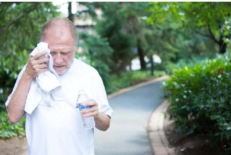 热浪对糖尿病、心脏病的老年人是致命的。
ー新的研究表明，热浪随着气候变化而增加，