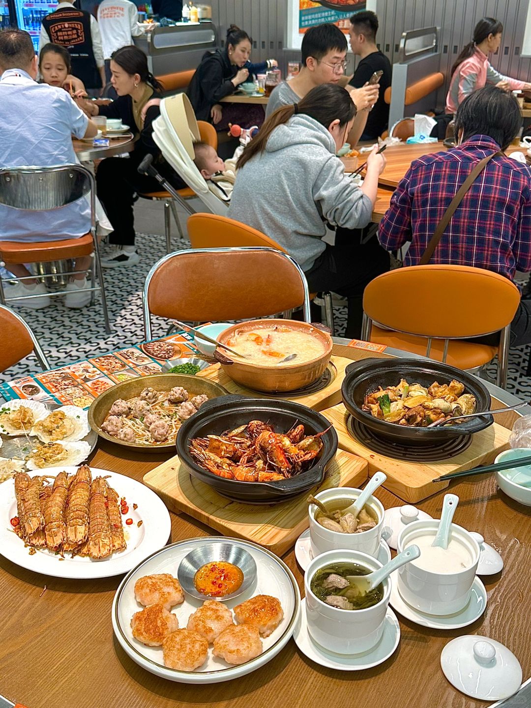 广州的！街坊越多的店是真的好吃！