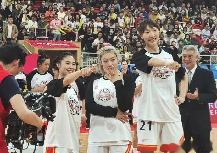 WCBA揭幕战，四川女篮103-96浙江女篮，不得不承认的2个事实

1.四川能