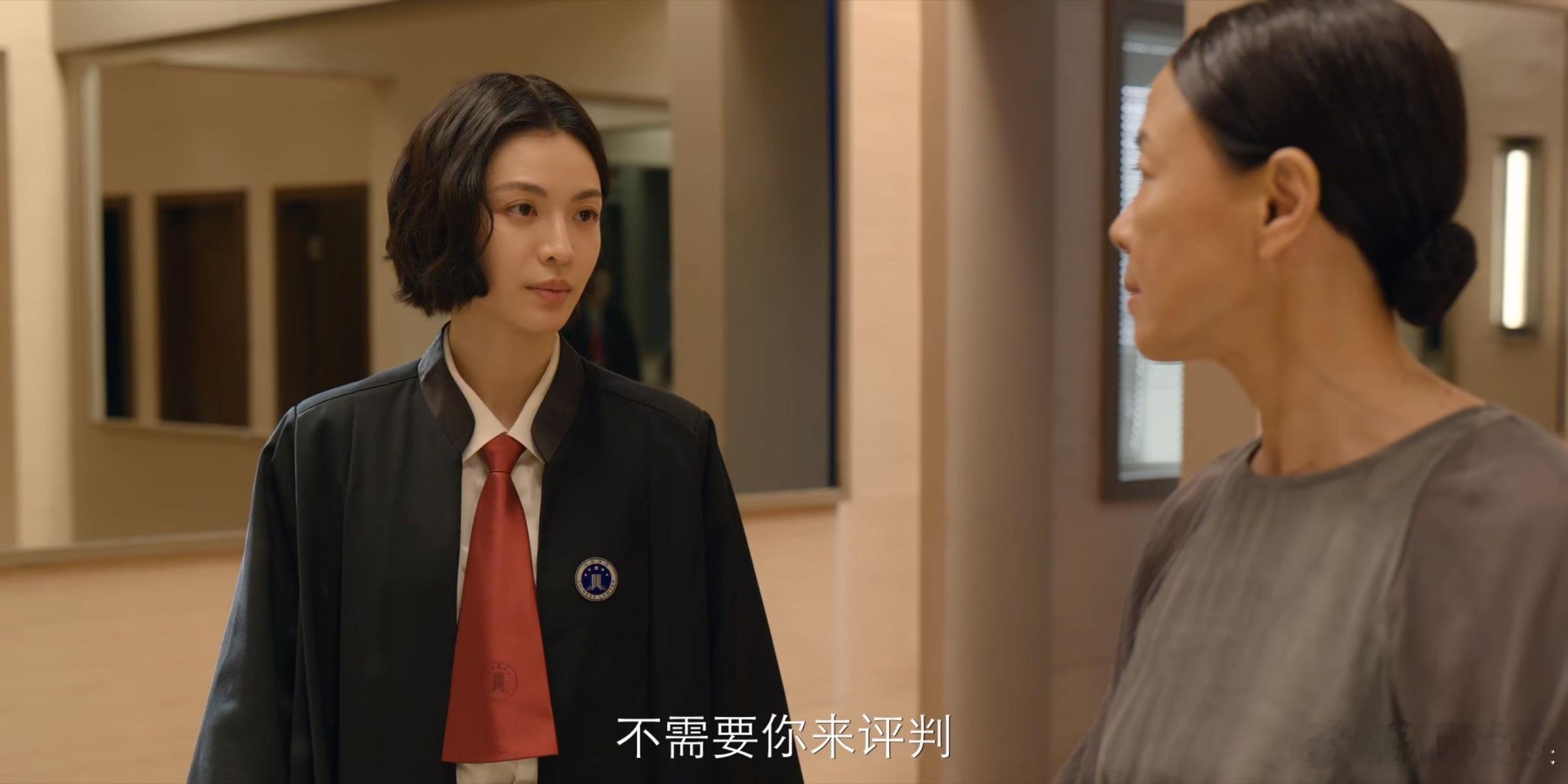 郑云龙让钟楚曦吴镇宇疯狂一点别人演戏他蛊惑队友，郑云龙这角色脑洞真的够带感。电视