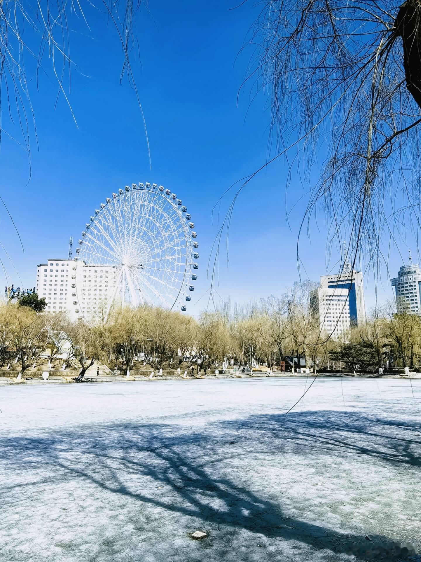 即刻出发去长春 冬日冰雪乐园浪漫游记在这个冬日，我和朋友们一起踏入了冰雪乐园的童
