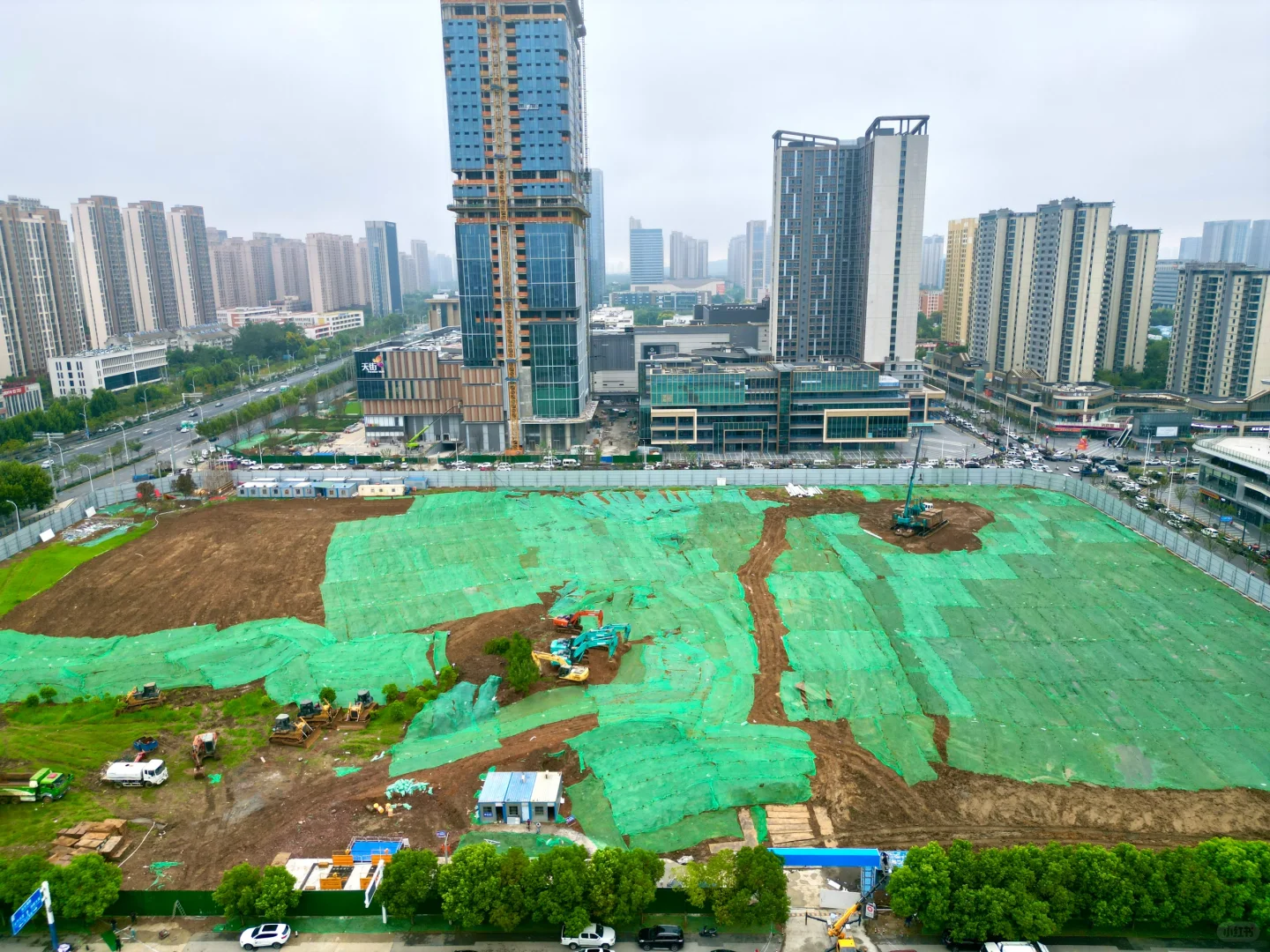 绿城高新02地块进展，东侧高新龙湖天街！