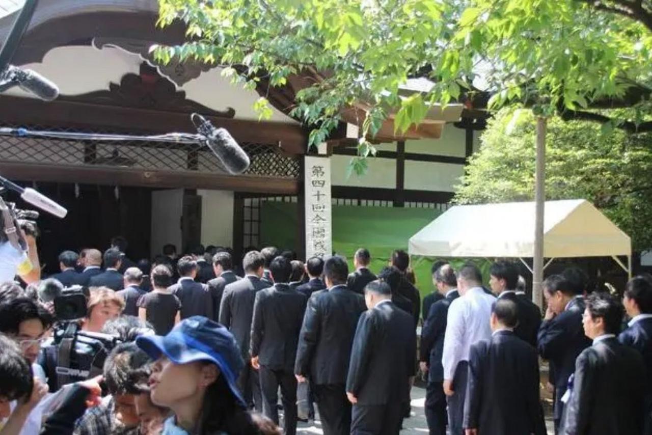 2026年8月15日，日本靖国神社迎来投降纪念日，日本自民党高层集体参拜，其中包