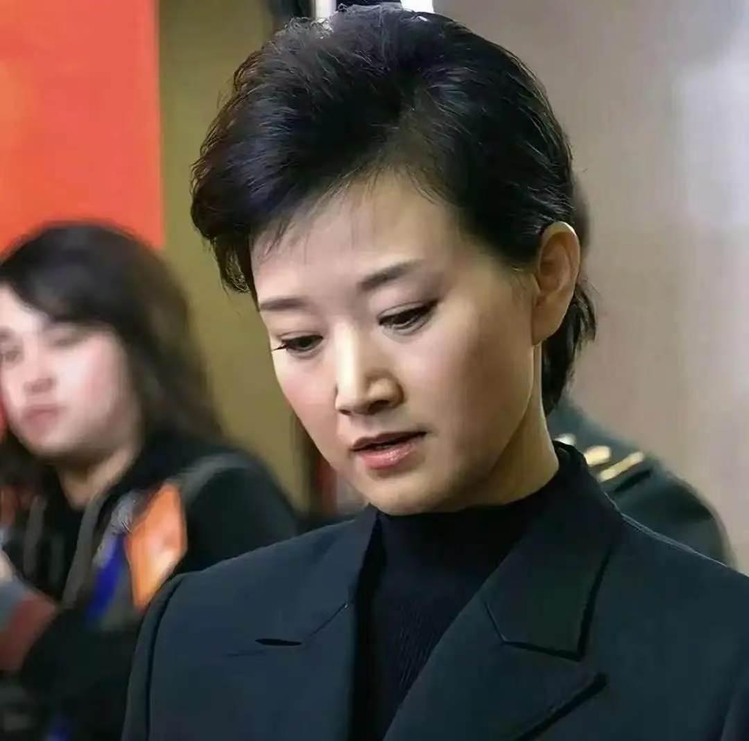 新婚当晚，宋祖英就坦诚地跟丈夫罗浩说：“我打算不要孩子，做丁克。”这并不是一时玩