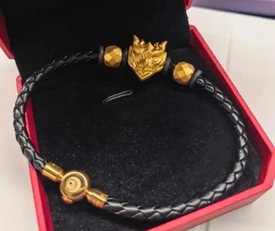 2000名员工人手一条5克金手链，老板这波操作，

最近去商场，路过金店瞄了一眼