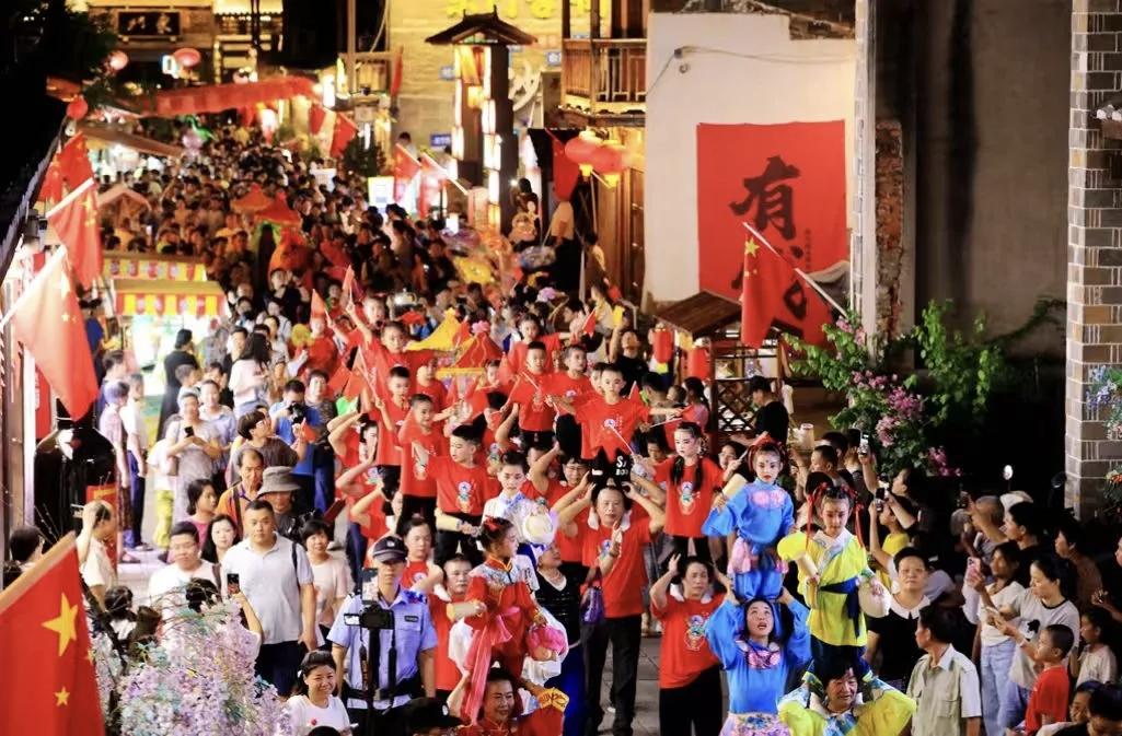 【好雨知时节，迎春万物生，雨水至，草木萌，迎一场春雨，等春暖花开】
      