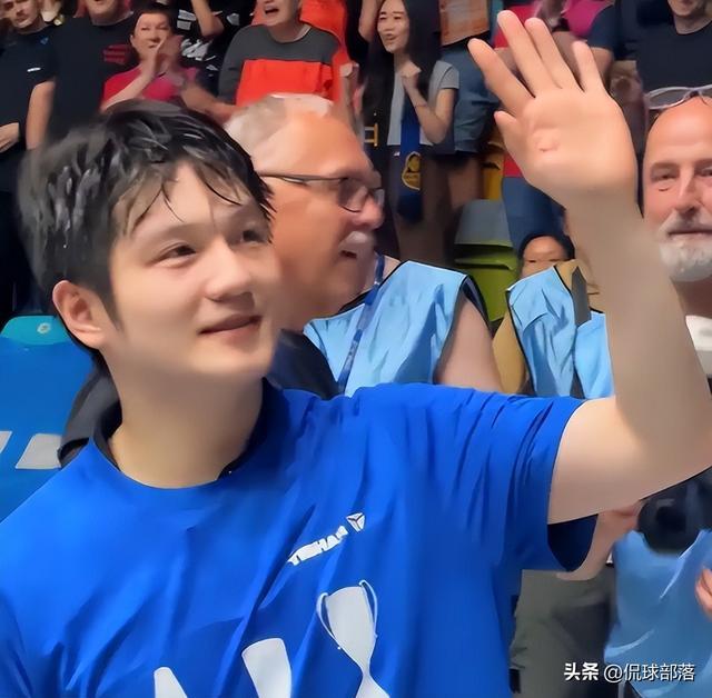 重要的事说三遍：樊振东倘若参加伦敦世乒赛不违约！不违约！不违约！
众所周知，同为