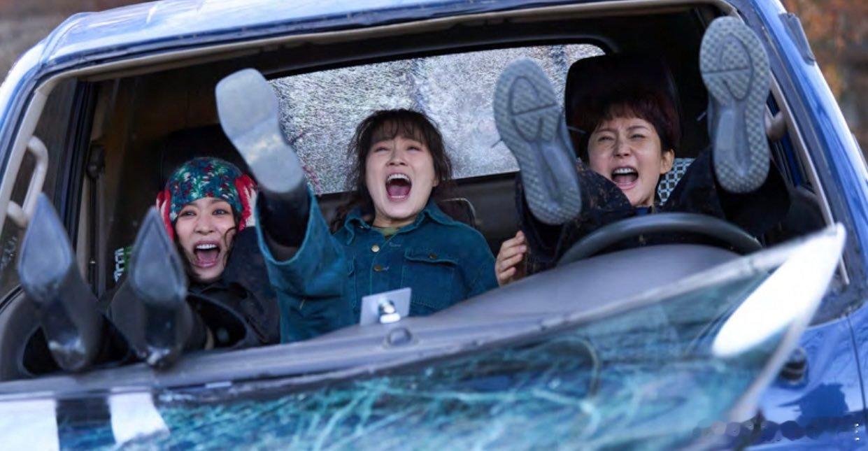 廉晶雅x金惠奫x车珠英 电影《乐园》剧照公开📷 