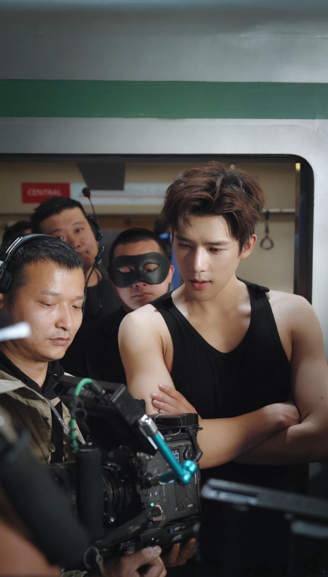 王安宇打戏花絮 王安宇打戏花絮，没想到哥的打戏这么酷！ 王安宇打戏爽感