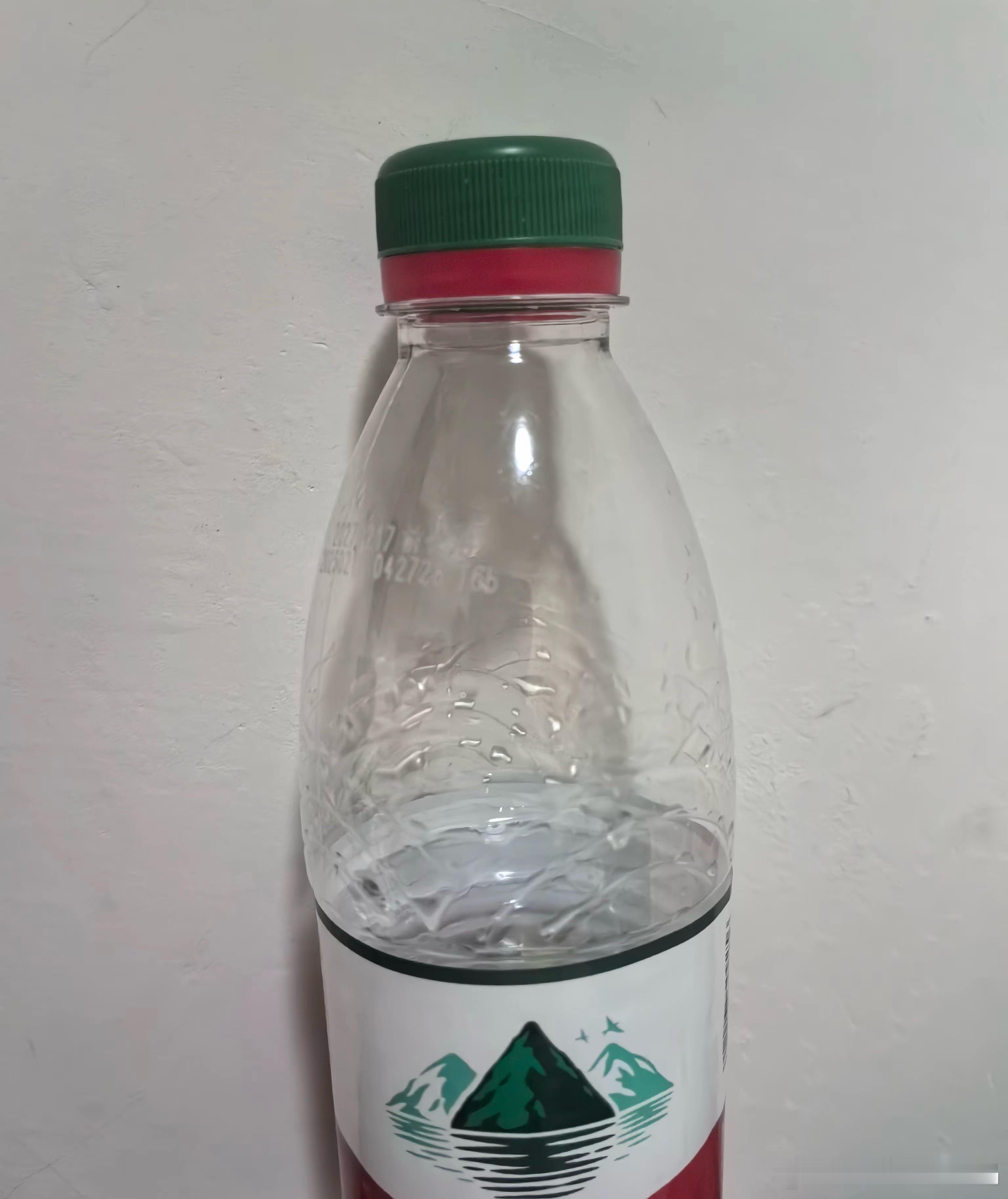 朋友的朋友在网上看了辆雷克萨斯，出发苏州看车，还带了个专业汽修师傅，其实汽修师傅