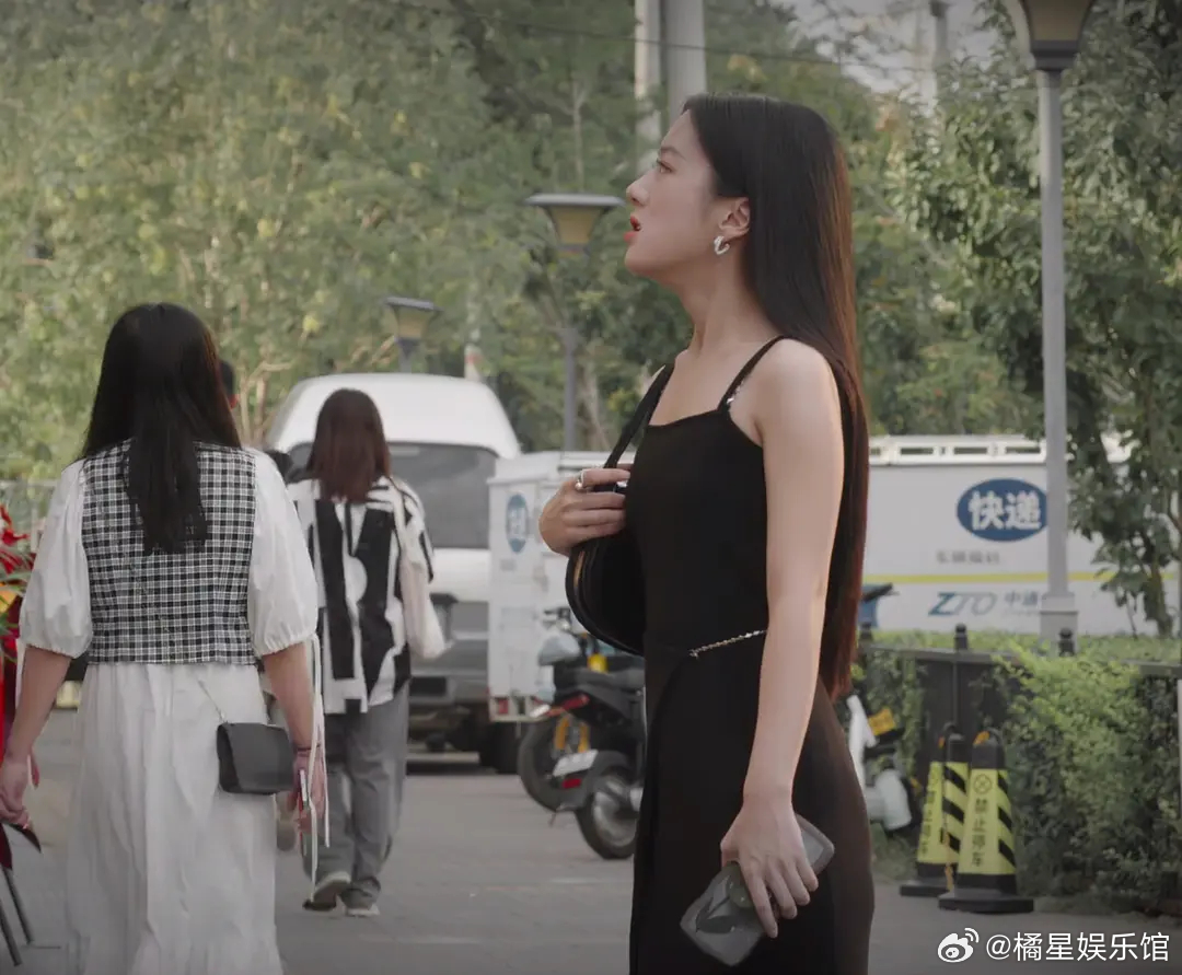 儿童身材还是少选择现偶吧，真的要谨慎啊，完全没有美女感