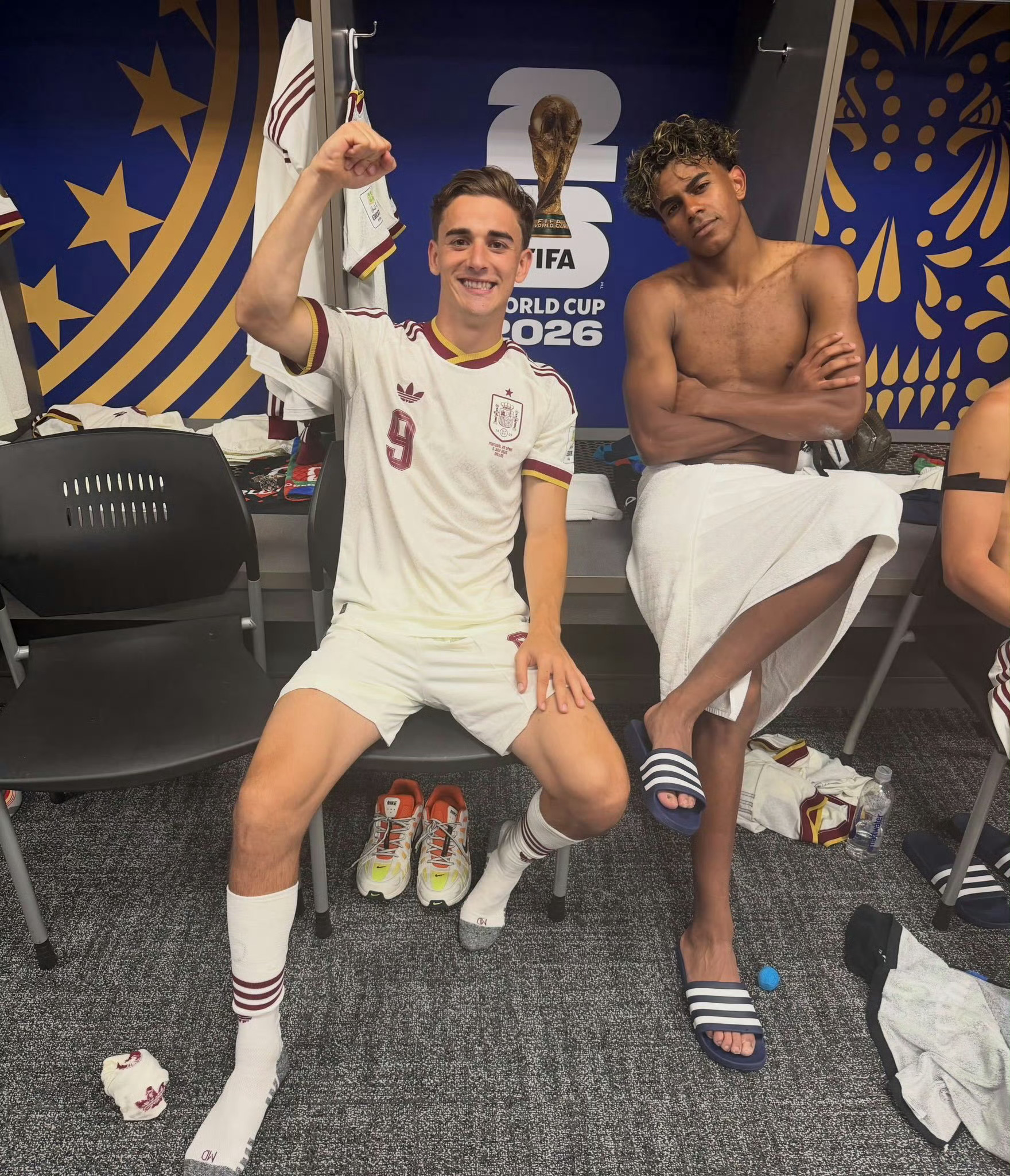 红蓝新大陆 老师你们点的亚麻猪进八强了喔🥰巴萨 🔴🔵ForçaBarça