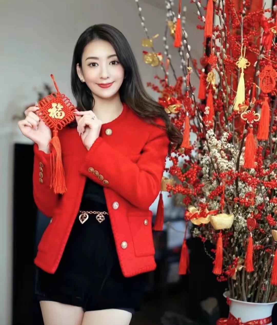 天王嫂滤镜彻底碎！方媛抢单人间引众怒，极致利己嘴脸藏不住了
娱乐