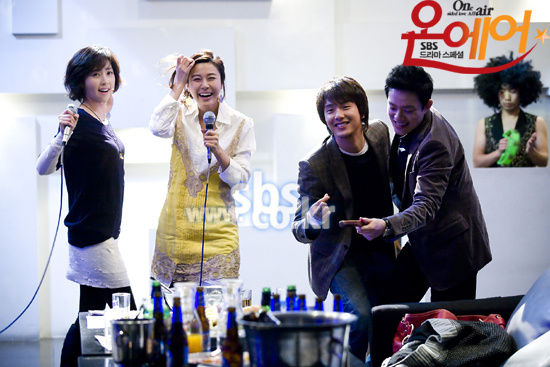 韩剧回顾 On Air 首播18周年主演：金荷娜、朴容夏、李凡秀、宋允儿2008