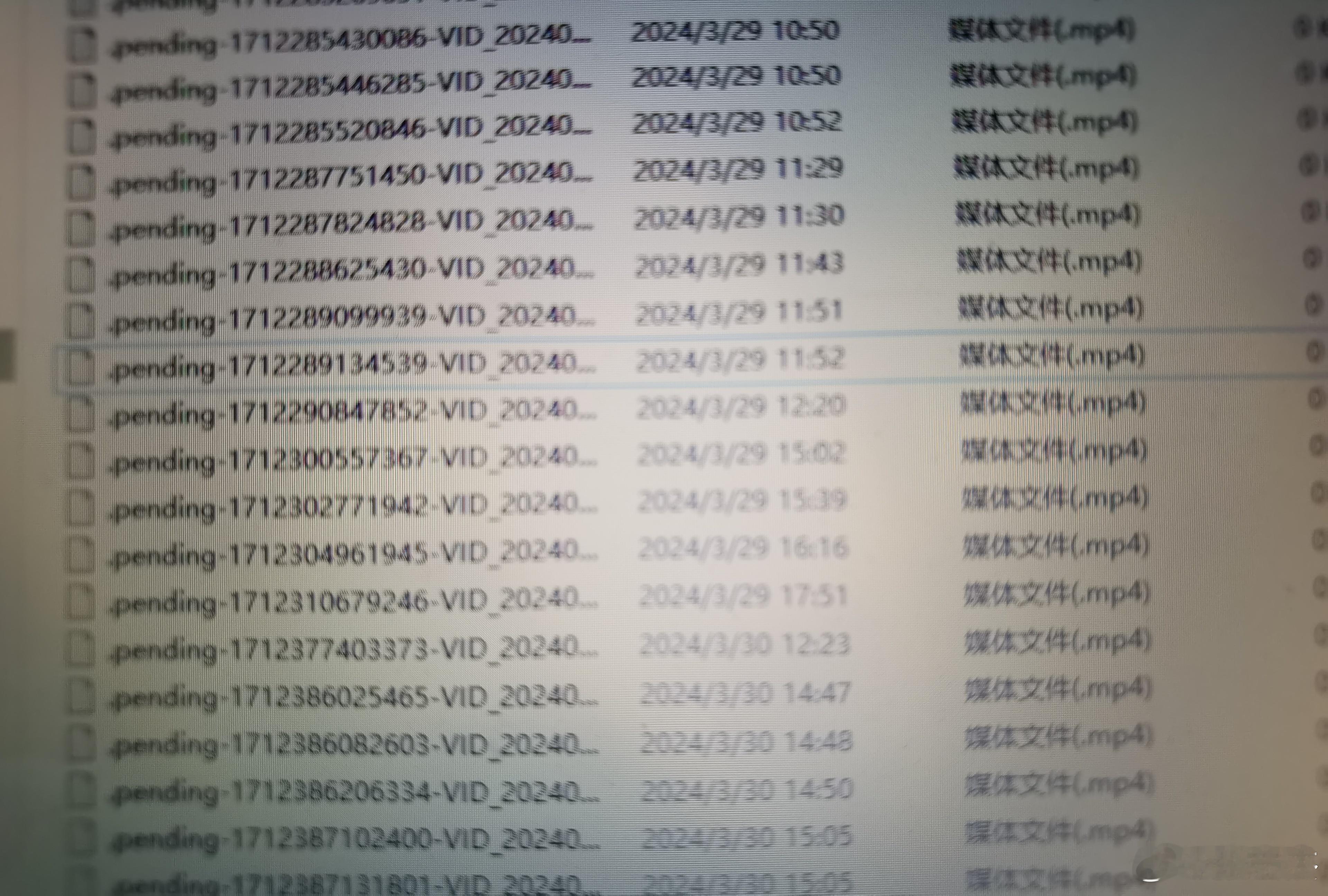 手机里面很多文件，显示是视频文件，但是大小都是0kb，有谁知道是什么原因吗？ ​