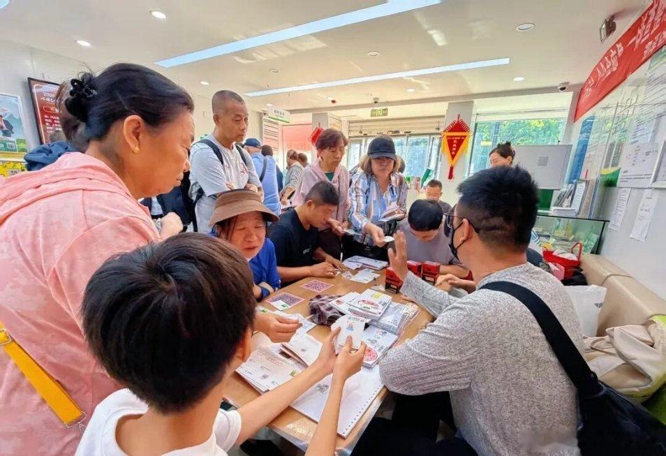 【直击2026山西高考 太原《金榜题名》彩戳火爆】6月7日，高考 第一天，太原邮