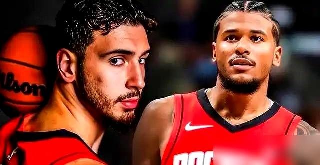 哎，杰伦·格林这事儿，真是让人心里五味杂陈。
你说他才22岁，天赋在那摆着，可数