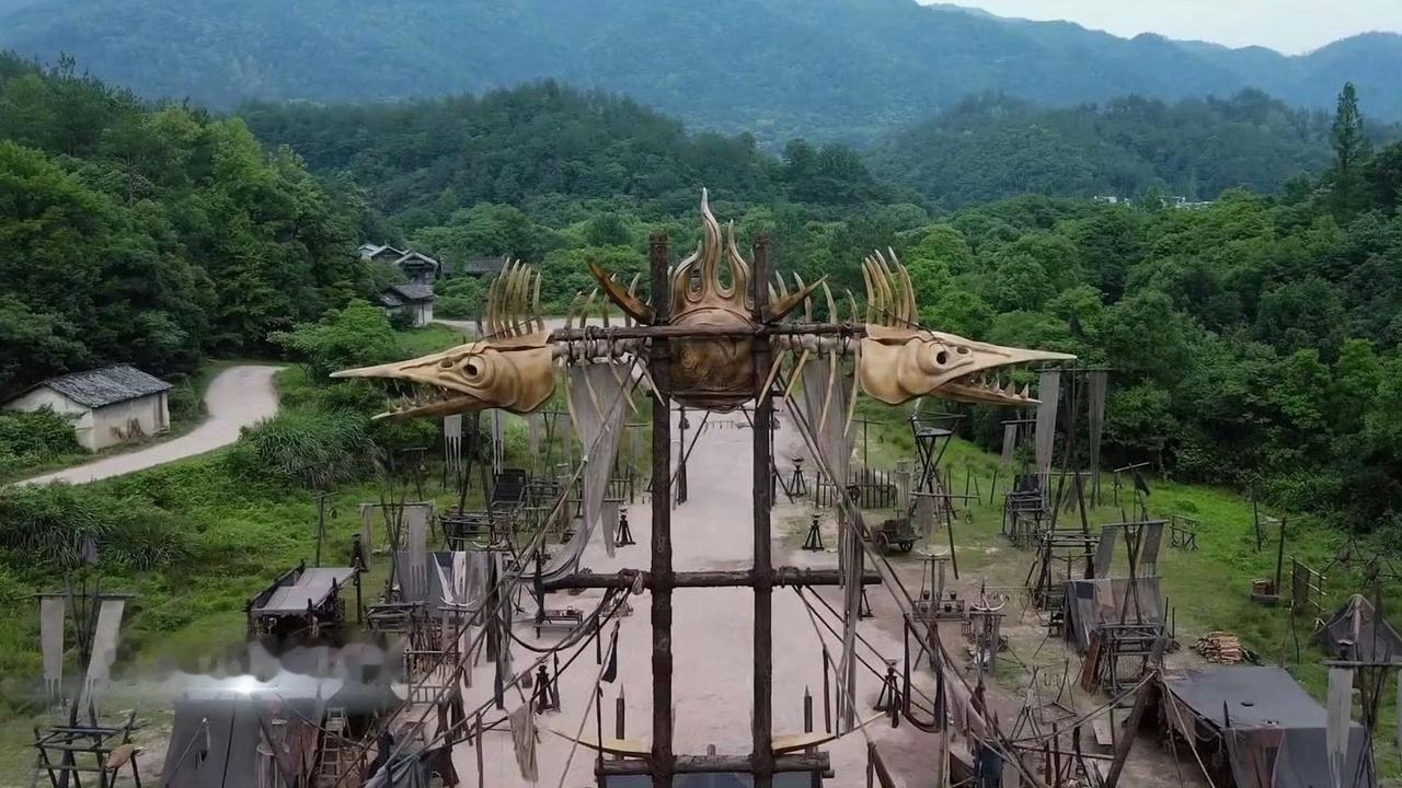 需要巨额预算、充足拍摄周期、成熟的团队。这套模式只适合顶级项目，绝大多数影视项目