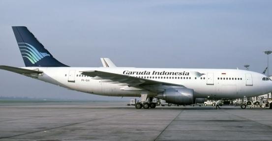 印尼机票彻底涨疯了，4月6号那天，印尼政府对外官宣，燃油附加费翻了近4倍，全网都