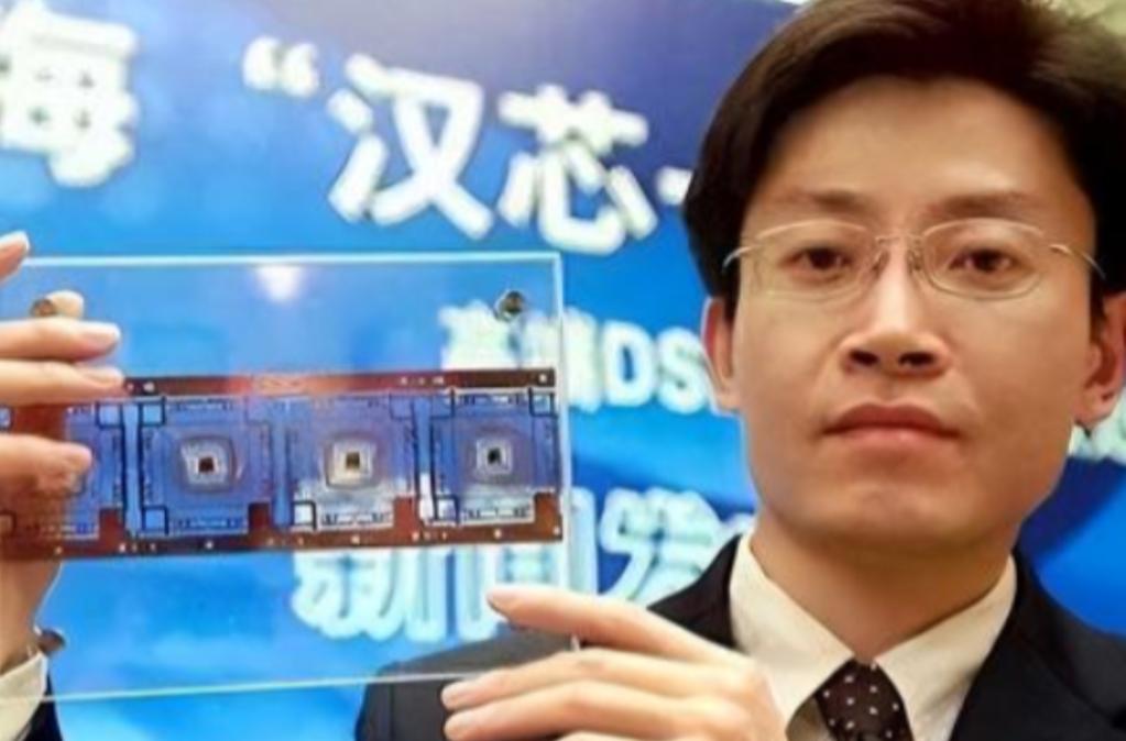 "芯片天才"陈进骗走了国家数亿科研经费，跑到美国躲起来了，就他一个人，把整个国产
