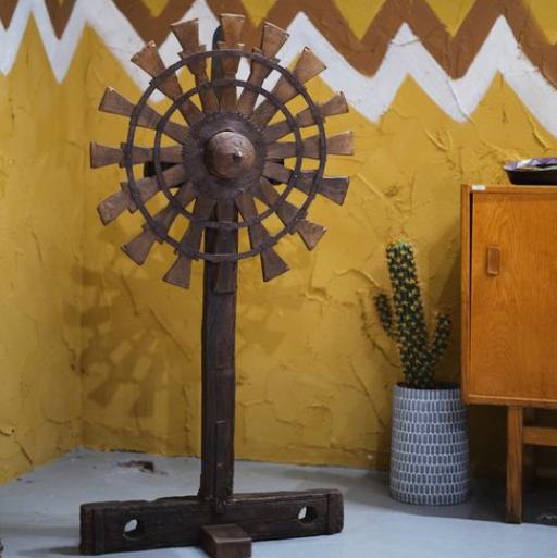 印度再次决定临时抱佛脚。
据印媒报道，印度商务代表团在时隔5年多后到访中国，探讨