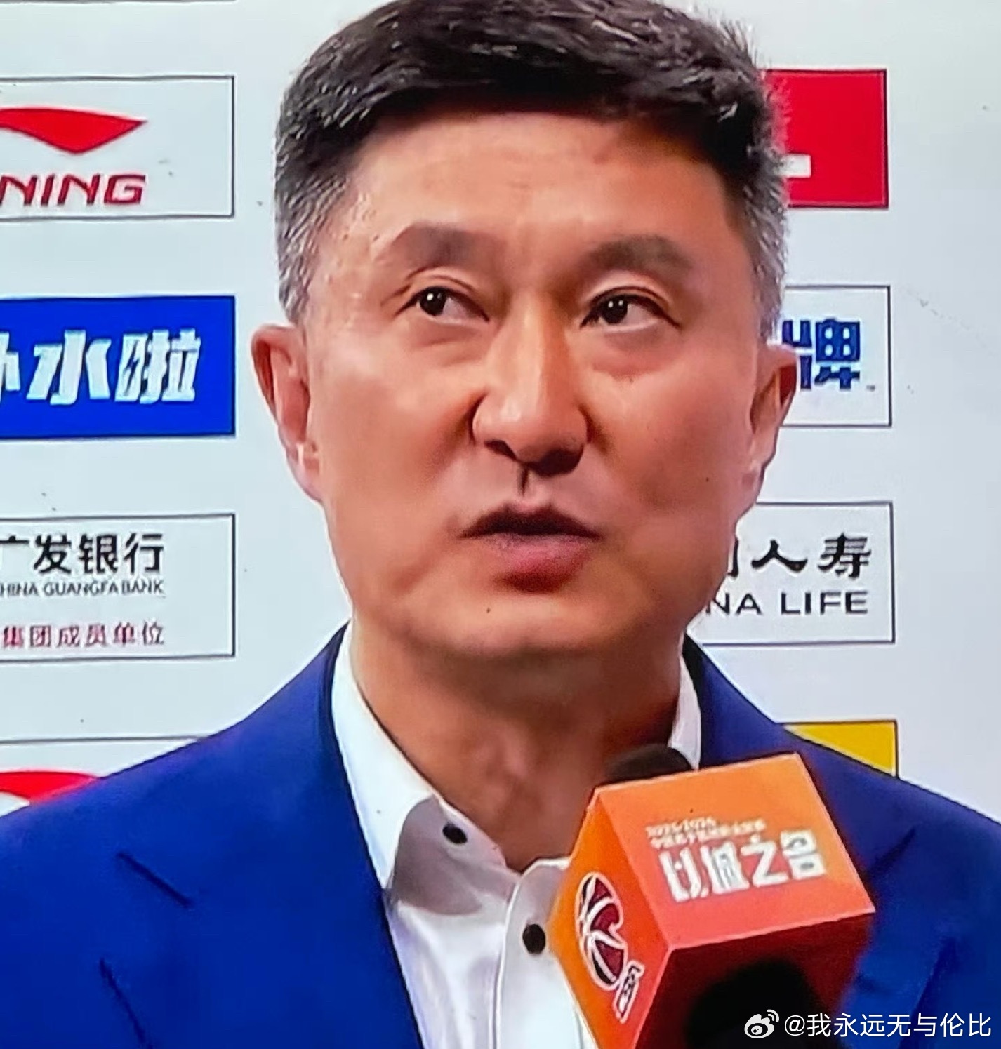 深圳男篮vs广东男篮杜知道辛苦了，怎么白头发越来越多了差点四连败吓坏了