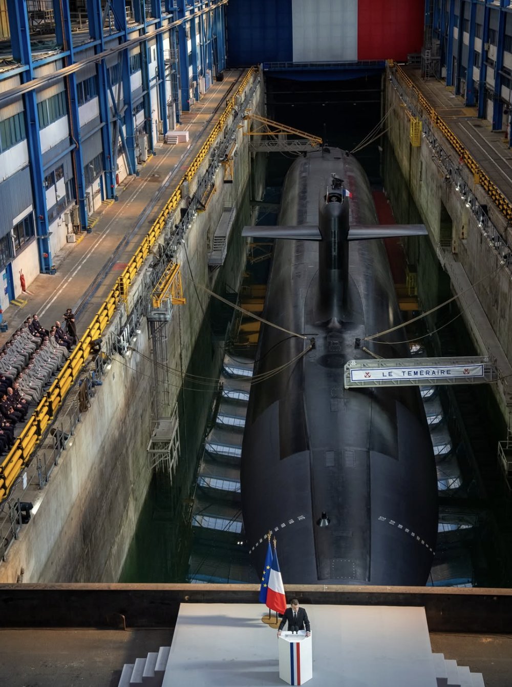 法国派出航母¹ 法国驻美大使馆刚发了一张2023年的旧照：“鲁莽号”弹道导弹核潜